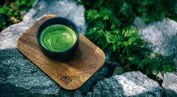 Descubre los valores y la filosofía de la gastronomía japonesa, desde el washoku hasta la influencia del budismo y el sintoísmo.