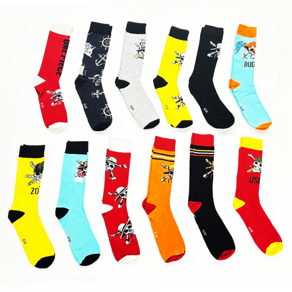 Caja regalo con 12 pares de calcetines One Piece en talla 41/46 - Imagen 4