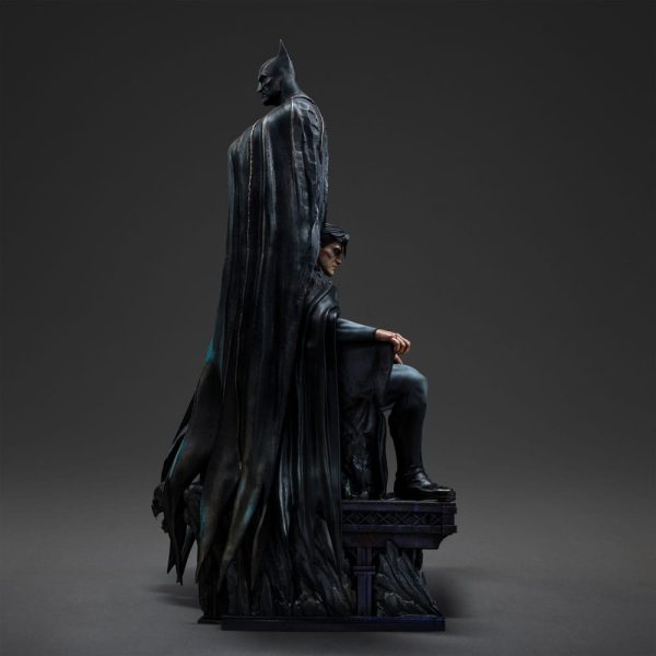 Estátua de Batman y Bruce Wayne de DC Comics, réplica Legacy en escala 1/4 de 79 cm. - Imagen 2