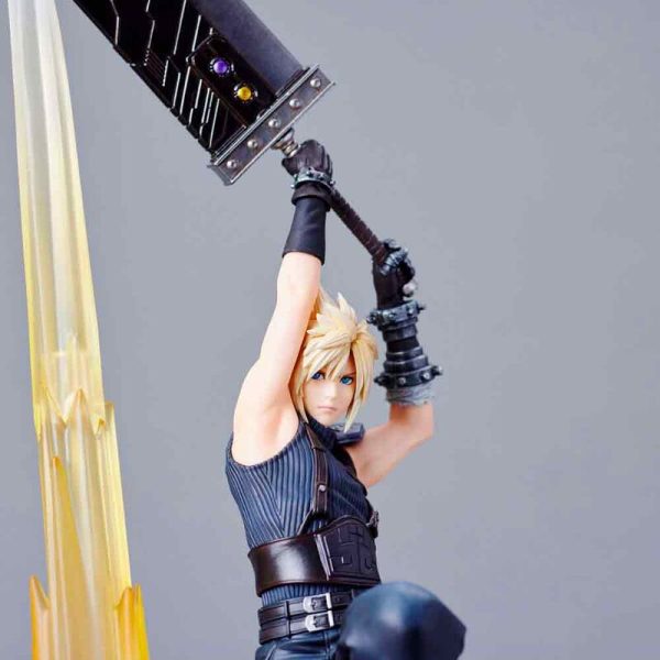 Figura Cloud Strife Final Fantasy vii Rebirth 30cm - Imagen 4