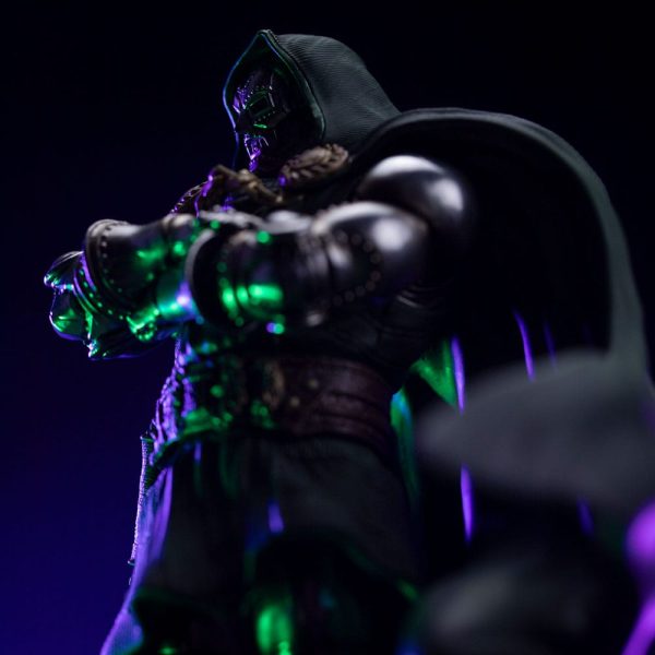 Figura The Infinity Gauntlet de Doctor Doom en escala 1/10 de Marvel Legends - Estatua Diorama de 30 cm - Imagen 5