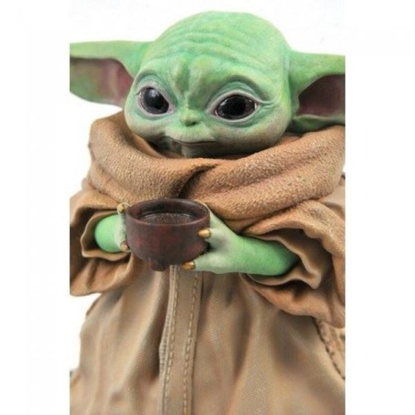 Figura Diamond Collection Star Wars the Mandalorian the Child con Sopa Resina 20 CM Milestones 1 2 Scale