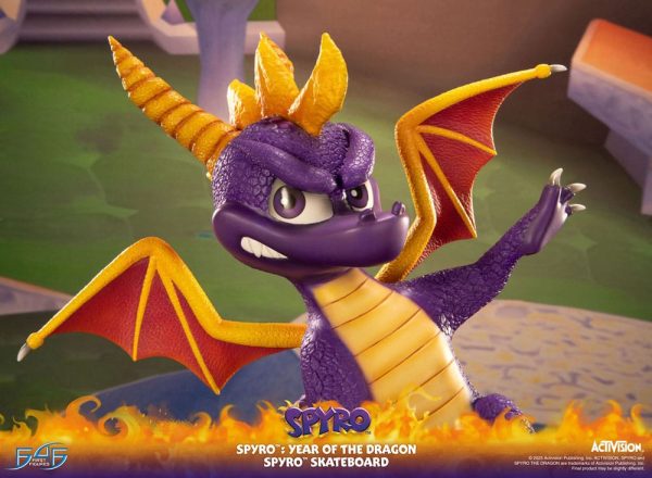 Figura de Spyro: Año del Dragón en Estatua de PVC con Skateboard de 34 cm - Imagen 6
