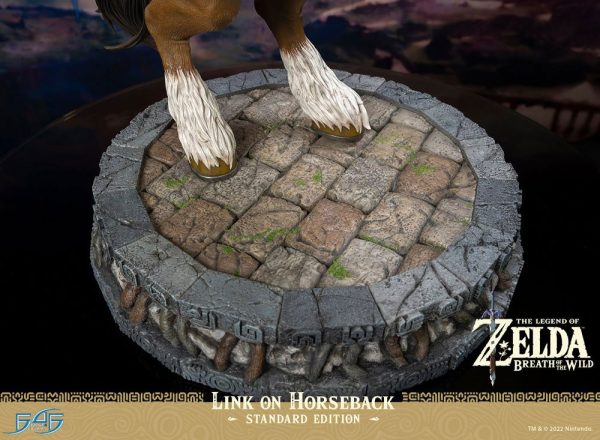 The Legend of Zelda Breath of the Wild Estatua Link on Horseback 56 cm - Imagen 22