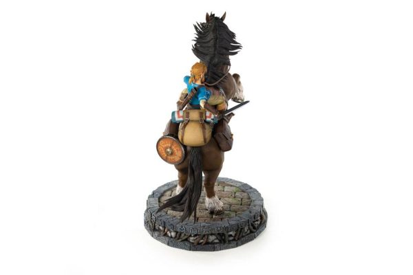 The Legend of Zelda Breath of the Wild Estatua Link on Horseback 56 cm - Imagen 3