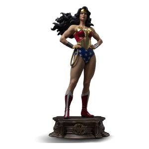 Estatua de Wonder Woman de DC Comics en escala 1/4 con base Legacy de 56 cm