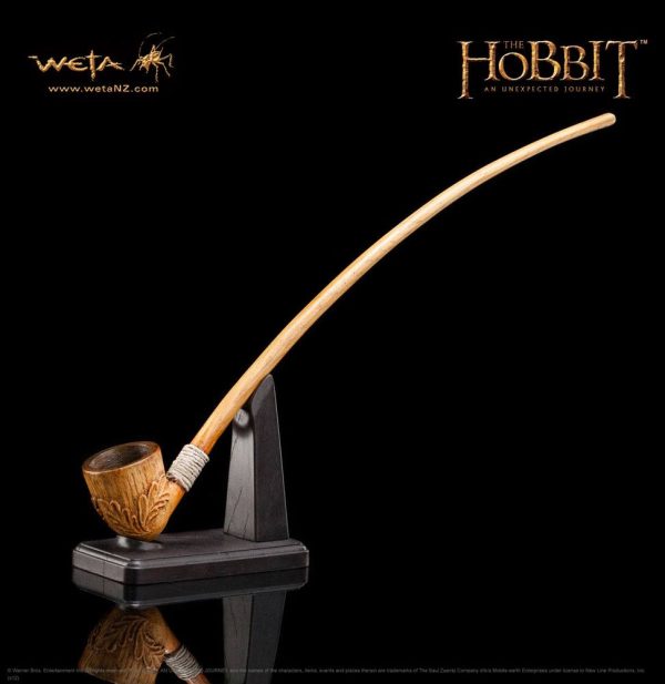 Réplica 1/1 de La Pipa de Bilbo Bolsón de El Hobbit: Un Viaje Inesperado - ¡Colección de 35 cm!