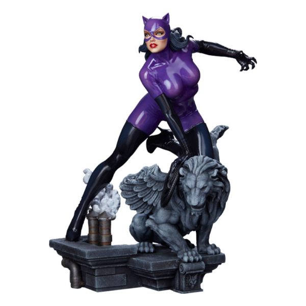 Estatua de Catwoman de DC Comics en Edición Morada - Escala 1/4 y 47 cm de Altura