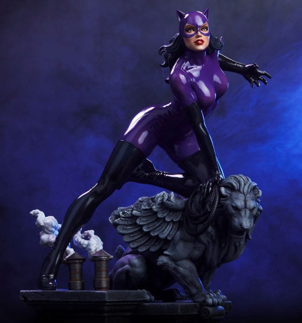 Estatua de Catwoman de DC Comics en Edición Morada - Escala 1/4 y 47 cm de Altura - Imagen 3