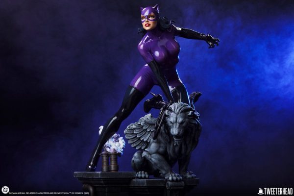 Estatua de Catwoman de DC Comics en Edición Morada - Escala 1/4 y 47 cm de Altura - Imagen 5