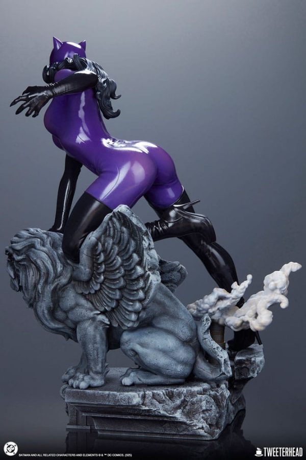 Estatua de Catwoman de DC Comics en Edición Morada - Escala 1/4 y 47 cm de Altura - Imagen 7