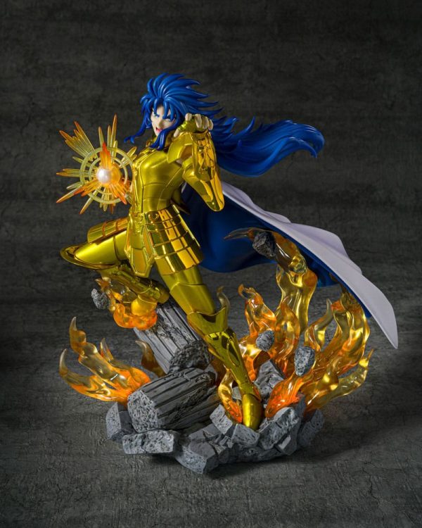 Estátua de PVC de Gemini Saga de 21 cm de la colección Saint Seiya Figuarts ZERO con acabado metálico.